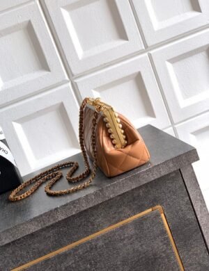 Chanel Pearl Evening Bag - Image 3