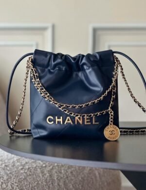 Chanel Signature Elite Shopper - Image 1