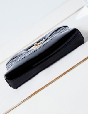 Chanel AS4133 Chain Shoulder Bag - Image 3