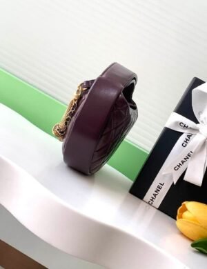 Chanel Quilted Chain Flap Bag - Image 3