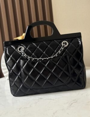 Chanel Elunéa Prestige Carryall - Image 2