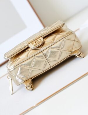 Chanel Quilted Chain Vanity Bag - Image 4